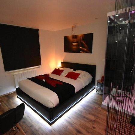 Spa Privatif Love Room, Le Hammam Et Bulles, Chez Nuits Chartraines Chartres Exteriör bild