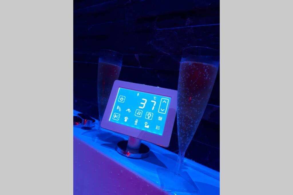 Spa Privatif Love Room, Le Hammam Et Bulles, Chez Nuits Chartraines Chartres Exteriör bild