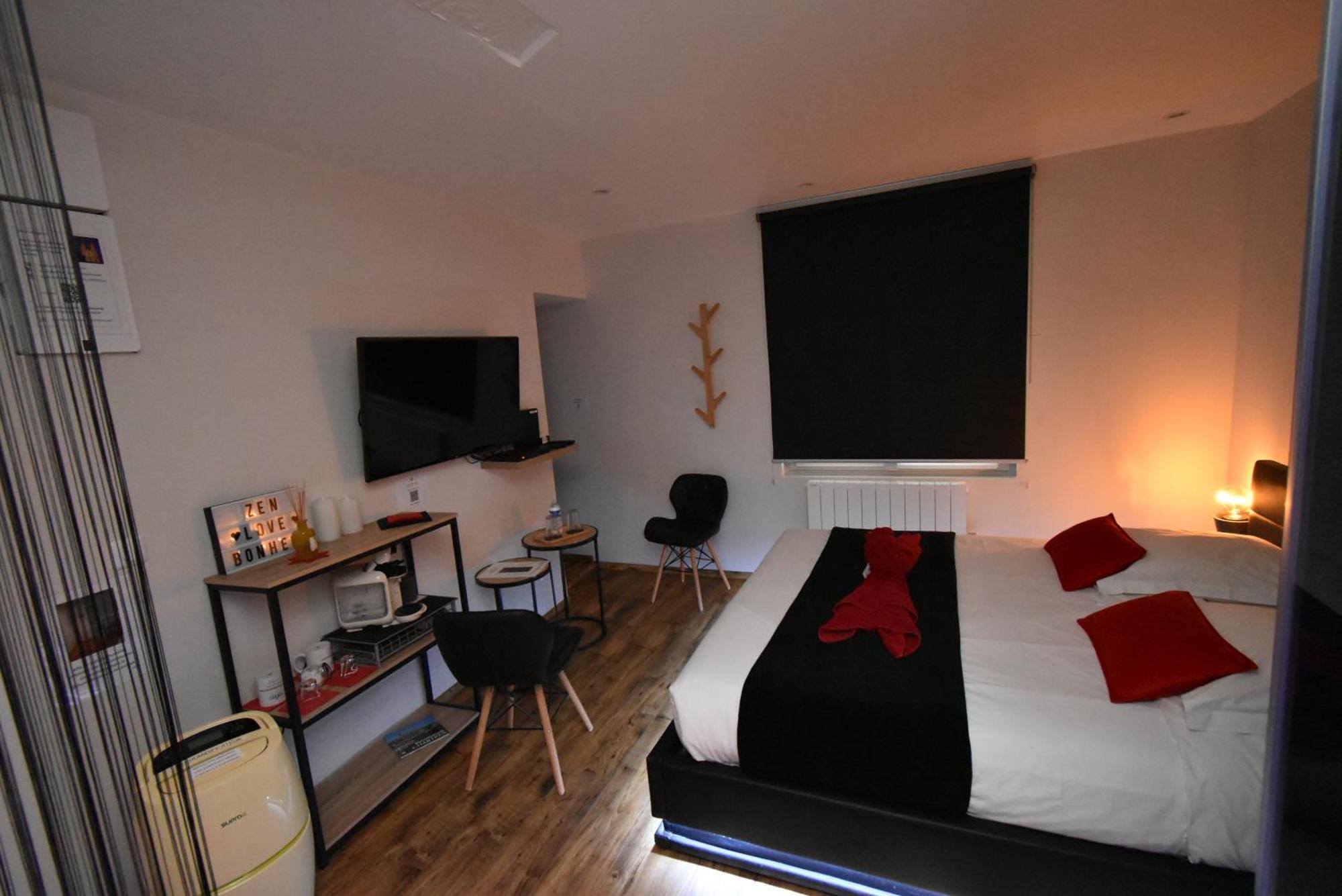 Spa Privatif Love Room, Le Hammam Et Bulles, Chez Nuits Chartraines Chartres Exteriör bild