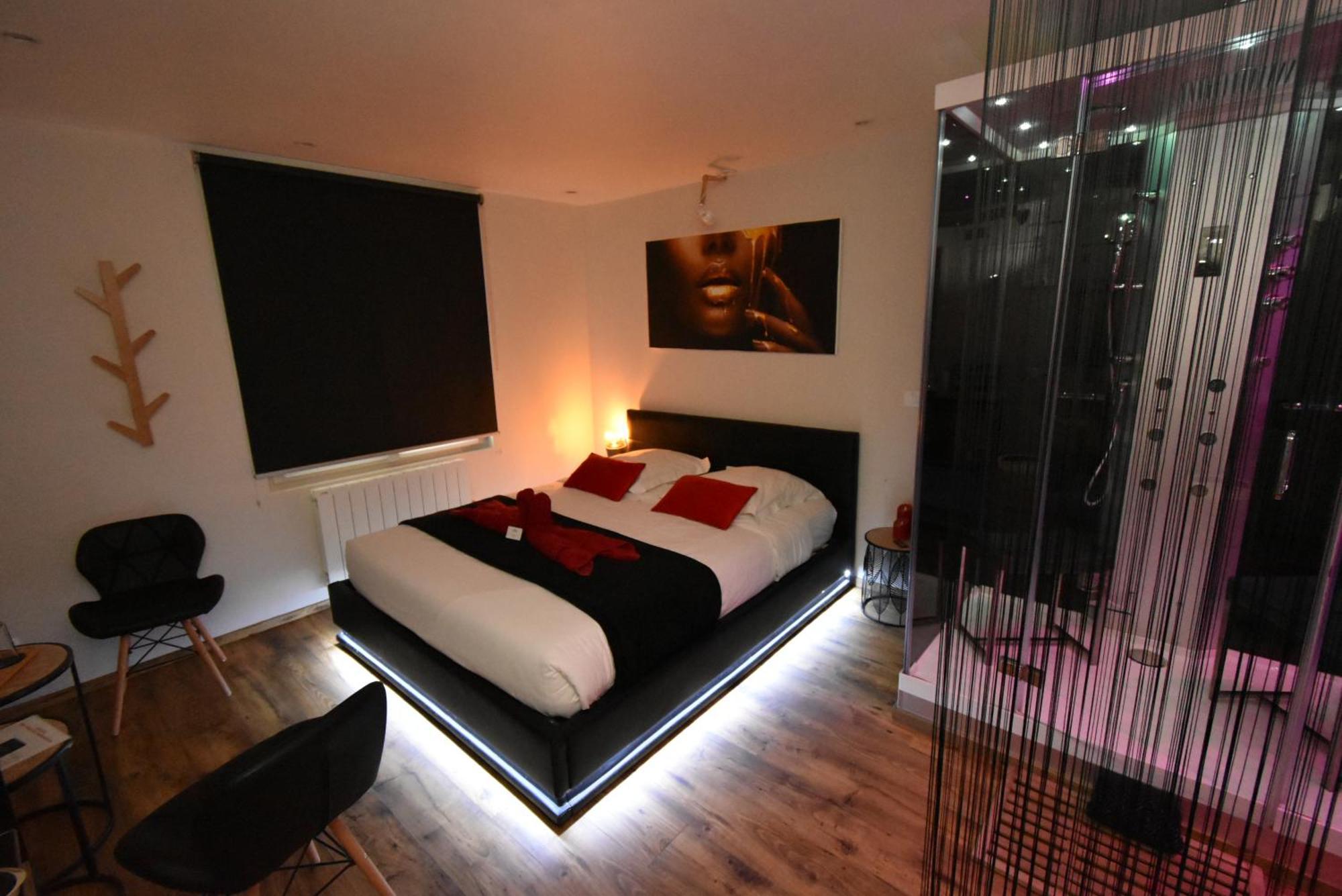Spa Privatif Love Room, Le Hammam Et Bulles, Chez Nuits Chartraines Chartres Exteriör bild